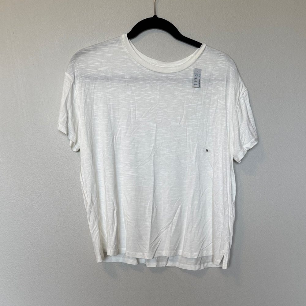 NWT Maurices 24/7 White Crewneck Short Sleeve T-Shirt